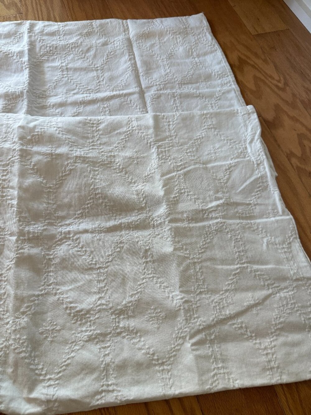 Hearth & Hand white cotton textured pillow shams - King - set of 2